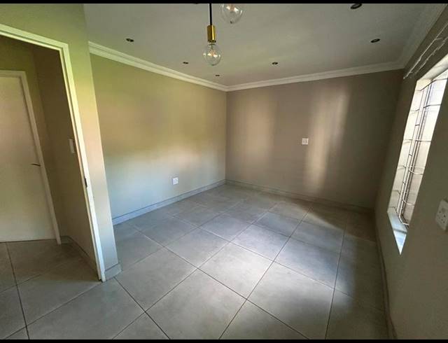 3 BEDROOM PROPERTY TO RENT IN ROOIHUISKRAAL